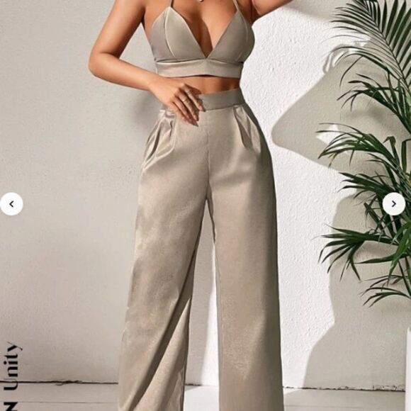 Shein • Backless Halter Top & Wide Leg Pants Resort Outfit - Picture 1 of 4